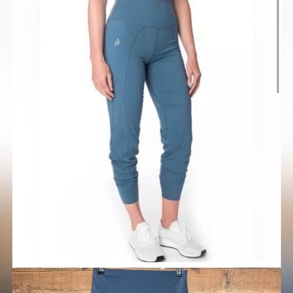 P'tula Kim Jogger Pants NWT - Picture 1 of 6